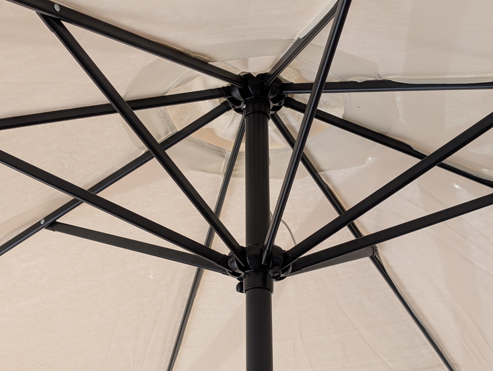 Cantilever Center Pole White Umbrella